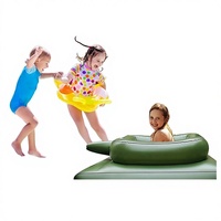 Vente en gros fabricant : Jouet de combat aquatique gonflable personnalisable et écologique avec fonction pulvérisation d'eau, pour fêtes au bord de la piscine et comme bouée de natation aquatique