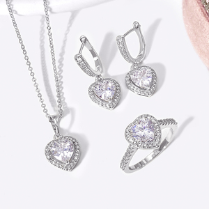 Ensemble de bijoux romantiques en laiton plaqué rhodium et zircon en forme de cœur pour homme et femme, idéal pour les fiançailles, les mariages et les cadeaux de fête - Product Image 2