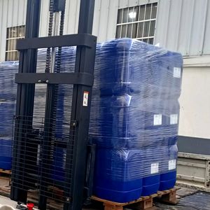 Il polietere modificato polidimetilsilossano che livella l'agente umido è adatto per sistemi a base di solventi privi di solventi e a base d'acqua - Product Image 3