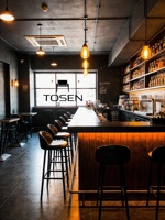 Höhenverstellbarer hoher Bartisch mit Stühlen für Pub, Bistro, Café, Milchtee-Shop, Esstisch und Stühle für den Gastronomiebereich