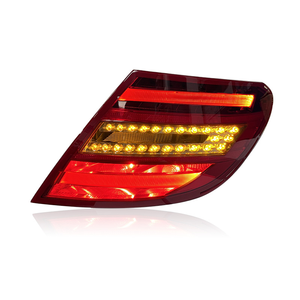 Conjunto de luces traseras LED para Mercedes-Benz Clase C W204 (modelos 2007-2014) |   Actualización de Estilo OE con DRL - Product Image 4