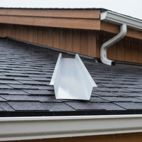 Gouttière ronde en fibre de verre de style industriel, matériau de construction durable pour le drainage des toits et la collecte des eaux de pluie