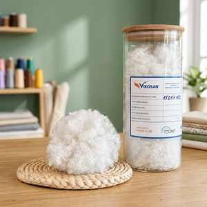 Fibre de polyester creuse conjuguée 15D, matière de rembourrage 100 % polyester, fibre non coupée vierge 100 %, blanche, anti-boulochage, recyclable, pour l'artisanat - Product Image 1