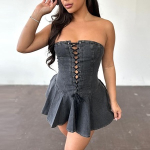 Vestidos de moda para mujer: Falda corta vaquera con cremallera y volantes, estilo sexy y atrevido. - Product Image 2