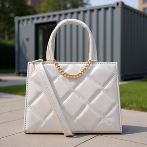 Bolso bandolera Nika Blanco Fana, diseño acolchado blanco, forma rectangular, para uso doméstico - Product Image 2