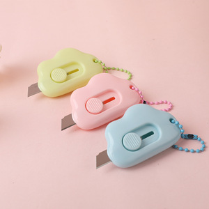 <span class=keywords><strong>Petit</strong></span> <span class=keywords><strong>couteau</strong></span> utilitaire nuage rétractable et portable, mini coupe-papier, rose mignon et féminin pour l'ouverture des colis, utilisation au bureau - Product Image 6