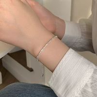 Bracciale di Lusso in Argento Sterling S925 con Pepite Irregolari, Texture Martellata, Design Unico, Gioiello Delicato, Regalo di Compleanno per Lei