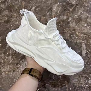 Chaussures en maille respirante à semelle épaisse pour hommes, chaussures de sport tendance et polyvalentes avec une hauteur surélevée pour les chaussures décontractées pour hommes - Product Image 2