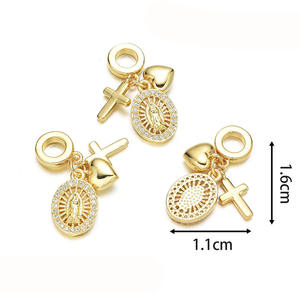 CZ9362 Breloques pendantes triple double plaqué or 18 carats et argent, pavé de zircone cubique, motif main de Hamsa, gouvernail et croix cœur, pour la fabrication de bijoux - Product Image 5