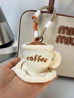 Porte-clés en peluche mini tasse de café personnalisée, adorable jouet en peluche en forme de latte pour enfants, cadeau