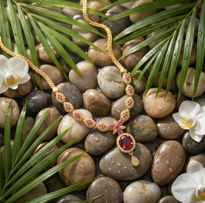 DIVYORO Collier Goutte d'Eau de Créateur avec Détails en Pierre, Plaqué Or, Ensemble de Bijoux Classiques et Tendance pour Femme, Mariage et Festival - Product Image 4
