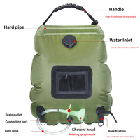 Sac de douche solaire portable 20L en PVC, grand format carré, avec impression par transfert thermique, design multifonctionnel pour le camping en extérieur, idéal pour les enfants de plus de 4 ans
