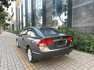 Honda Ci Vic 1.8 LXi Classic Auto 2009, berline japonaise d'<span class=keywords><strong>occasion</strong></span>, moteur fiable et conduite amusante, excellent rapport qualité-prix, <span class=keywords><strong>compacte</strong></span> - Product Image 3