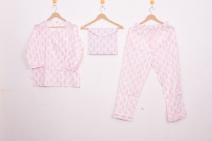 Conjunto de Pijama Estampado a Mano Más Vendido, Cuello Redondo, Cierre de Botones, Manga Tres Cuartos, Ropa de Dormir, Ropa de Estar por Casa de Verano - Product Image 1