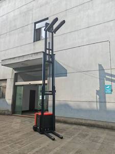 รถยกพาเลทไฟฟ้า WELIFTRICH คุณภาพสูง 2 ตัน ขับเคลื่อนด้วยไฟฟ้าเต็มรูปแบบ ระบบไฮดรอลิก ใหม่และมือสอง สำหรับอุตสาหกรรมค้าปลีกและร้านอาหาร - Product Image 4