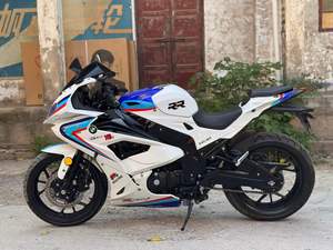 รถจักรยานยนต์สไตล์ <span class=keywords><strong>S1000RR</strong></span> รุ่นจำลองจากจีน ขนาด 250 ซีซี/400 ซีซี เครื่องยนต์แบบอินไลน์คู่ ระบายความร้อนด้วยน้ำ ระบบหัวฉีด EFI ลายพรางสามสีสุดคลาสสิกแบบ <span class=keywords><strong>M</strong></span> สำหรับการแข่งขัน - Product Image 4