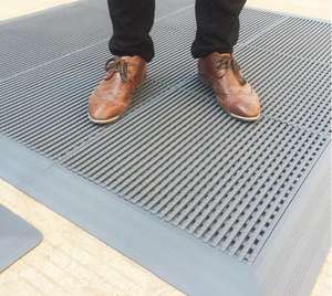 Garage en PVC Carreaux de sol à emboîtement pour atelier - Product Image 6