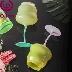 Tige de mariage Coupe de vin de Champagne Fête Margarita <span class=keywords><strong>Martini</strong></span> Verre à cocktail Bar Gradient Macaron Verre à vin en cristal de couleur - Product Image 6