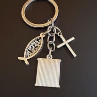 KC239 Porte-clés en alliage simple, géométrique et ajouré, avec pendentifs poisson, croix et bible, inspirant en anglais, style européen et américain, meilleure vente