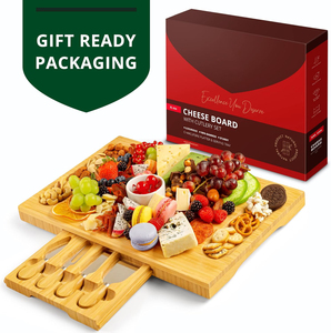 Plateau à fromage en bambou et ensemble de couteaux Pieds antidérapants Plateau de charcuterie Plateau de service avec poignée latérale Tiroir coulissant pour le <span class=keywords><strong>camping</strong></span> - Product Image 5