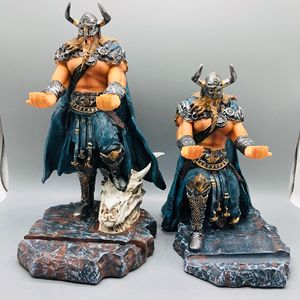 Gran vikingo General hacha de batalla soporte para teléfono móvil WJB26 WJB27 resina vikingo espada ornamento vikingo Guerrero figuritas - Product Image 1