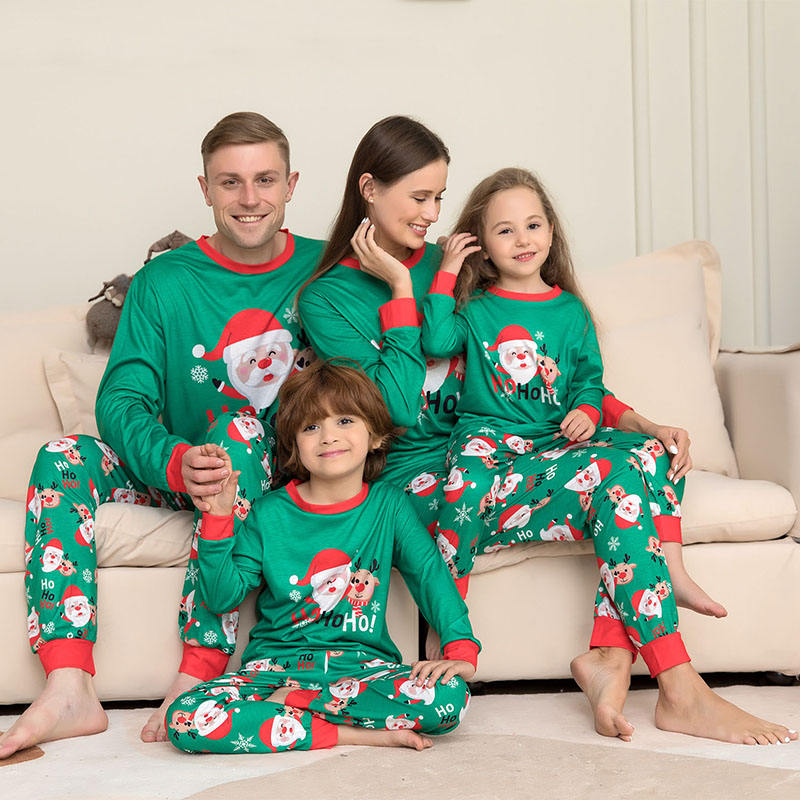 En gros famille correspondant tenues De Noël Pyjamas Famille De