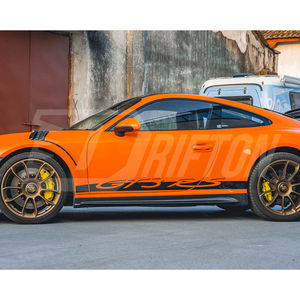 Jupes latérales en fibre de carbone pour Porsche 911 GT3RS 991 - Product Image 2