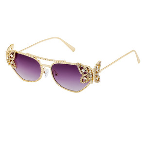 Nuevas Gafas de Sol de Estilo Europeo Americano con Pedrería de Mariposa para Mujer, Protección UV400, Diseño Moderno y Transfronterizo - Product Image 1