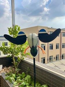 Décoy de canard réaliste activé par le <span class=keywords><strong>vent</strong></span> avec grandes ailes battantes pour la chasse, en plastique PE imperméable, parfait pour les lacs et les marais - Product Image 5