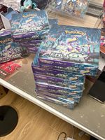 Boîte de cartes à collectionner mystère SV1V Pokémon Anime pour les vendeurs de cartes en direct – Cartes à ouvrir virales