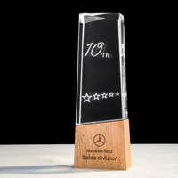 Base de trophée en bois brun écologique personnalisée avec plaque gravée au laser 3D et polie – Cadeau d'affaires