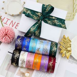 Cinta de Satén de Doble Cara de Alta Calidad y Lujo de 2.5cm x 10 Yardas con Estampado Barroco en Lámina Dorada para Decoración de Bodas y Envoltura de Regalos - Product Image 1