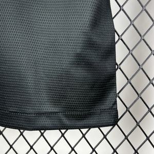 قميص نادي باريس لكرة القدم، إصدار أسود وذهبي، معدات كرة قدم عالية الجودة، للارتداء، للجمع، وتشجيع الفريق. - Product Image 2