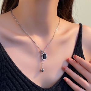 Collier en acier inoxydable plaqué argent, style punk, chaîne à maillons, pendentif à perles carrées pour femmes - Product Image 2