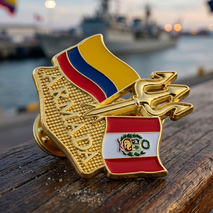 Pins de Solapa Personalizados de Metal Esmaltado, Aleación de Zinc, Chapados <span class=keywords><strong>en</strong></span> Oro, con Bandera Cruzada de Colombia y Perú, para Sombreros o Ropa - Product Image 4