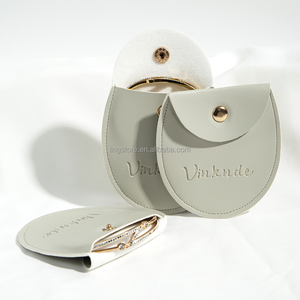 Pochette à bijoux ovale de luxe grise 7,8x8,5 cm en cuir PU avec bouton doré pour pendentif perle et emballage de perles - Product Image 6