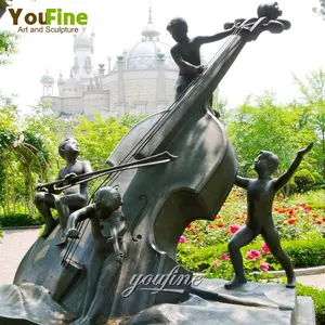 バイオリンミュージシャンブロンズ彫刻を演奏するダリのアートワーク