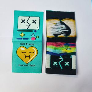 Étiquette tissée personnalisée pour vêtements d'enfants, étiquette de cou en tissu pour T-shirt, motif dessin animé - Product Image 2