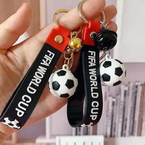 Porte-clés en caoutchouc de club de football 3d de haute qualité Décoration de fête Souvenirs Porte-clés de football en PVC Pendentif cadeau