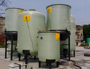 Réservoir de stockage d'<span class=keywords><strong>acide</strong></span> <span class=keywords><strong>chlorhydrique</strong></span> à faible <span class=keywords><strong>prix</strong></span>, haute résistance, longue durée de vie, réservoir de stockage chimique vertical en FRP pour le traitement de l'eau - Product Image 6