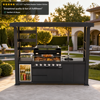 Îlot de cuisine extérieur 107,8 po avec toit à pignon, en acier inoxydable 304, avec barbecue à gaz, réfrigérateur et évier, pour jardin - Stock USA