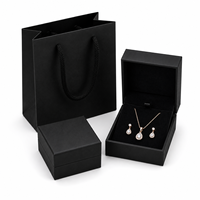 Boîte à bijoux en velours personnalisée, boîte à collier noire en kraft, emballage à l'épreuve des enfants avec poignée