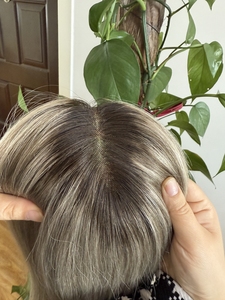 ท็อปเปอร์ผมแท้แบบไร้กาว มองไม่เห็นรอยต่อ  ฐานลูกไม้  ไฮไลท์สีเทา  สำหรับผู้หญิงผิว<span class=keywords><strong>ขาว</strong></span> - Product Image 4