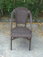 Chaise de salle à manger en rotin PE empilable de style français pour restaurant, bistrot, terrasse, extérieur, couleur marron