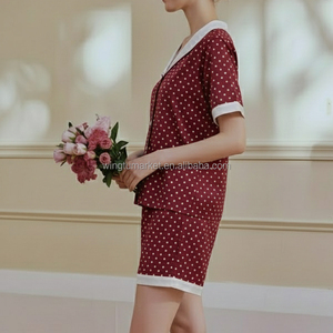 Ensemble de pyjama d'été pour femmes, à pois, manches courtes, col en V, haut boutonné, short, 2 pièces, vêtements de nuit - Product Image 6