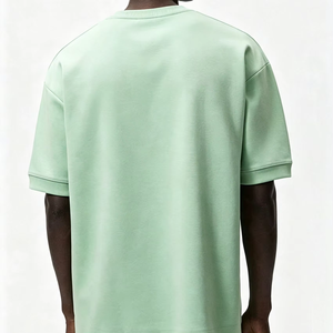เสื้อยืดโอเวอร์ไซส์ผู้ชาย OEM ผ้าฝ้าย 100% ทรงหลวม สวมใส่สบาย น้ำหนักผ้า 300 กรัม ปักลายด้านหน้า คอกลม แขนสั้น - Product Image 3