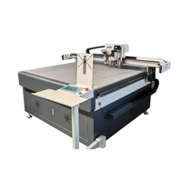Nuevo Modelo de Caja de Cartón Corrugado Personalizada para Envíos Navideños, Cortadora Plana CNC Digital con Rendimiento Estable
