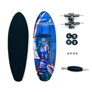 Tabla de surf de cuatro ruedas impermeable personalizada diapasón de madera de arce 98x31mm marca <span class=keywords><strong>Guanchen</strong></span> al por mayor - Product Image 3