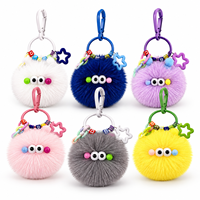 Porte-clés mignon en forme de boule de charbon, jouet en fausse fourrure douce et moelleuse avec pompon et yeux 3D bouleversants, clip étoile, breloque pour sac à dos, ensemble cadeau pour filles et femmes