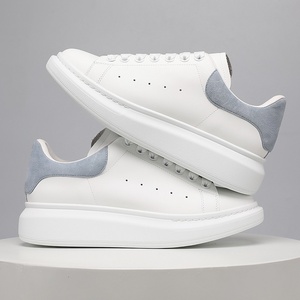 Zapatos de skate de alta calidad, blancos, casuales, para hombre y mujer, de diseñador, para invierno, verano y otoño, de gamuza mate. - Product Image 5